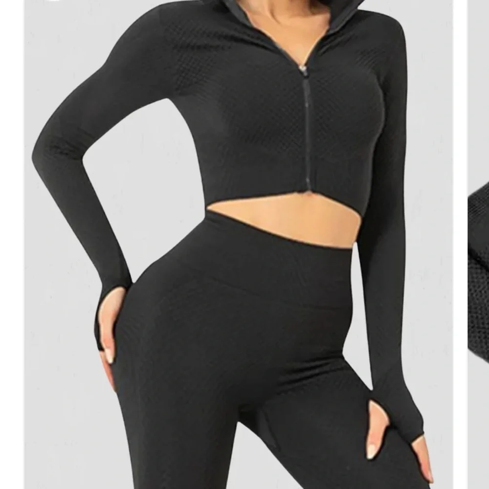 Women’s Activewear Black Cropped Jacket Size Medium - Picture 2 of 10